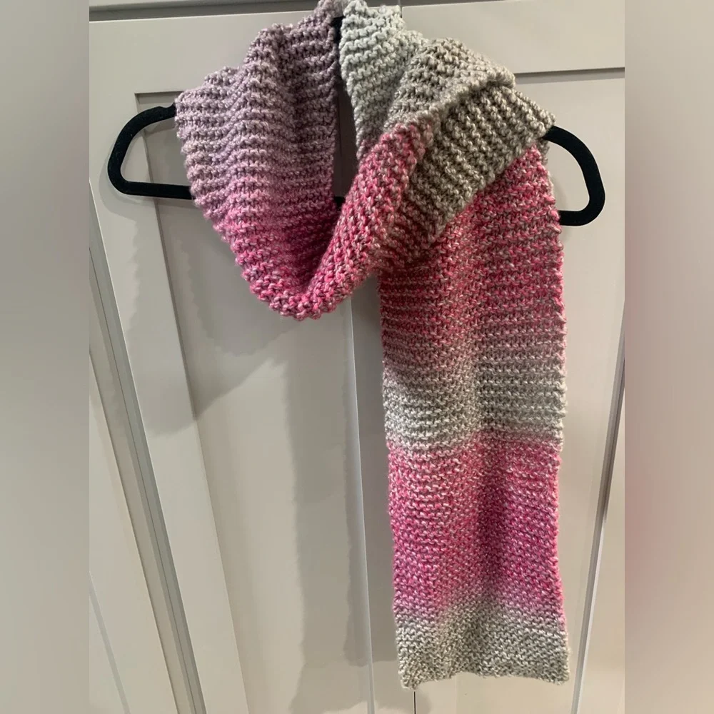 Chunky Hand Knitted Pink and‎ Gray Scarf